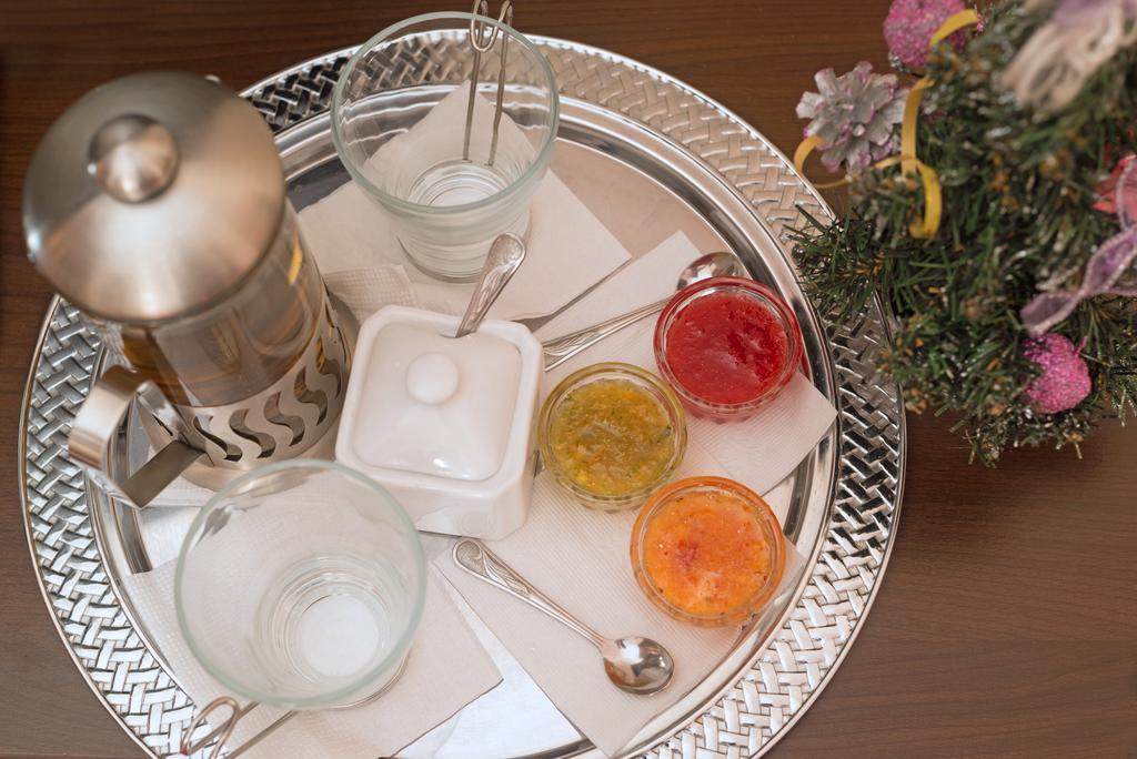 Hotel 12 Charków Zewnętrze zdjęcie