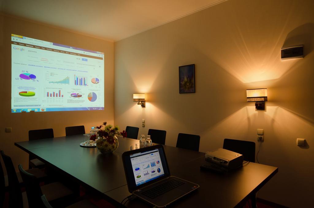 Hotel 12 Charków Zewnętrze zdjęcie